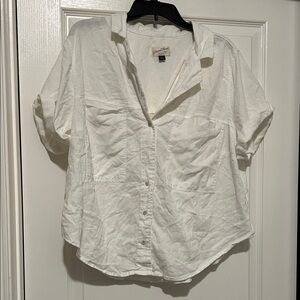 Universal Thread White Linen Blend Button-Up Women's Top